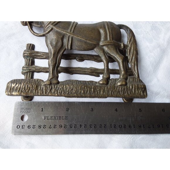 Vintage aged brass horse and fence letter holder figurine rack - Picture 5 of 6